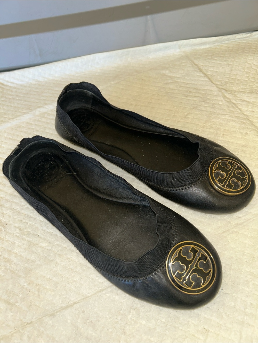 Tory Burch Black Leather Ballet Flats with Gold Logo Medallion